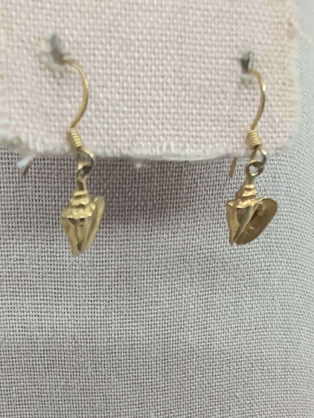 Vintage Gold Tone Conch Shell Dangle Earrings Coastal Estate Jewelry - Picture 13 of 17